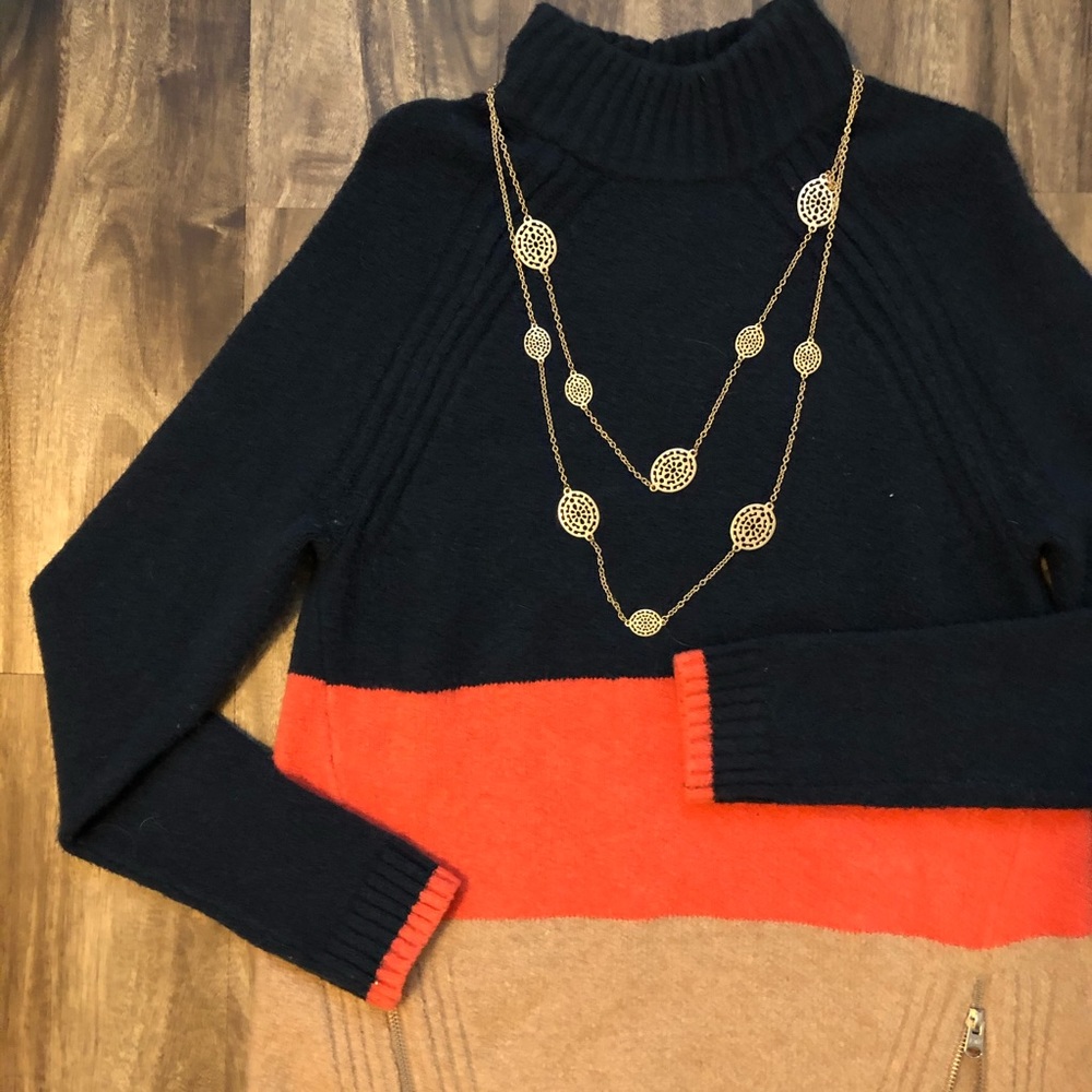 Abercrombie & Fitch Sweater